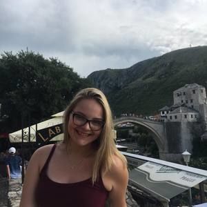 Meet your Posher, Lejla
